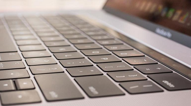 Компания Apple отправит свои клавиатуры в утиль
